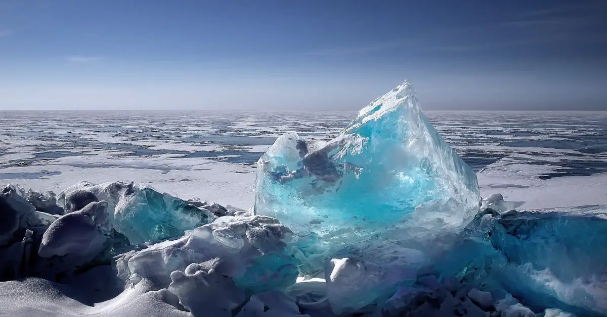 rectangular iceberg image