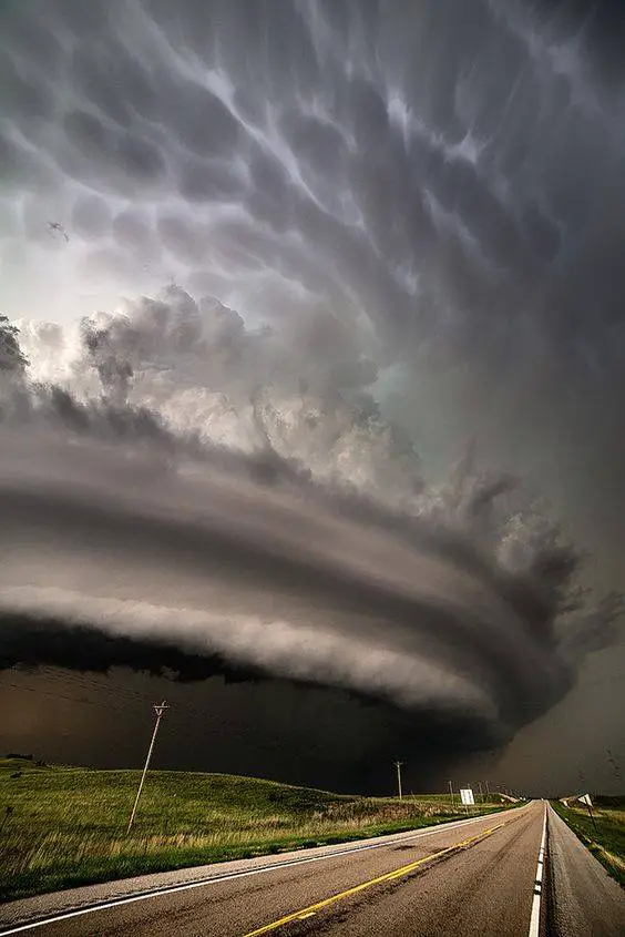 monster-supercell-burwell-nebraska