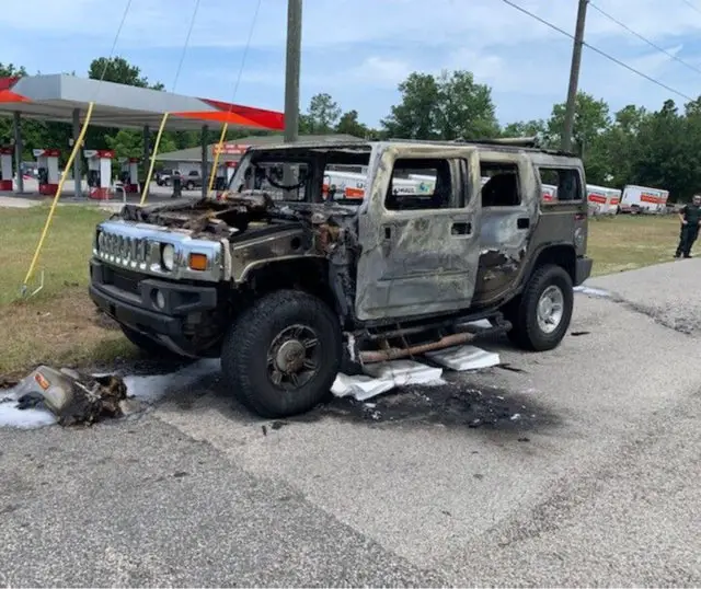 idiot in hummer gas shortage cigarette