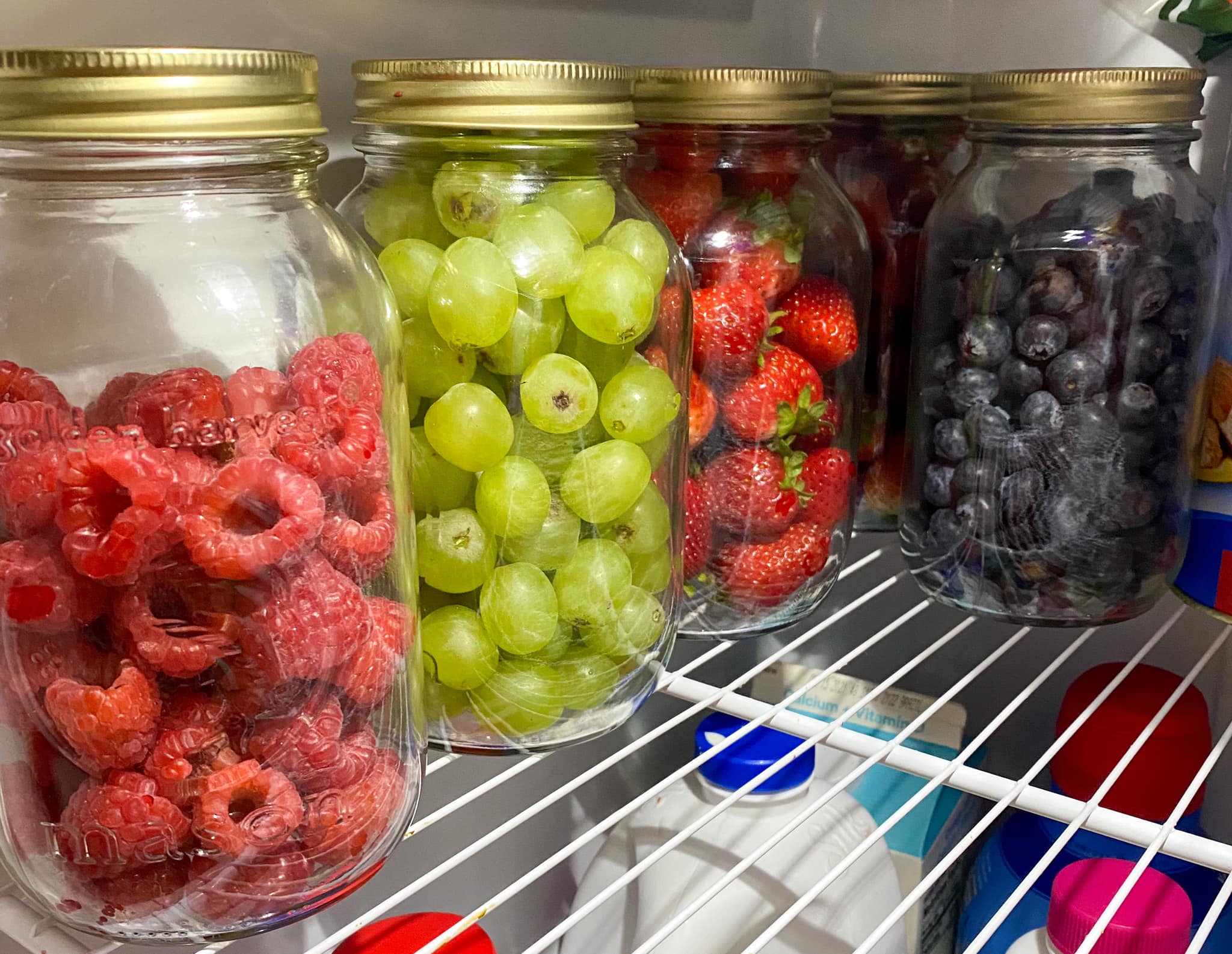 fruit in mason jars lasts longer